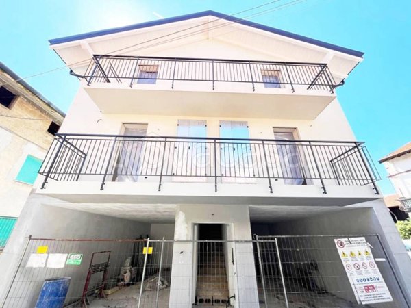 casa indipendente in vendita a Turate