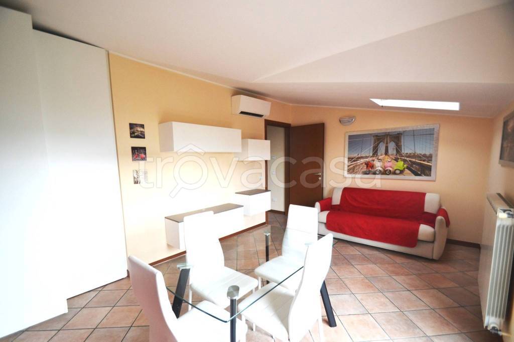 appartamento in vendita a Turate