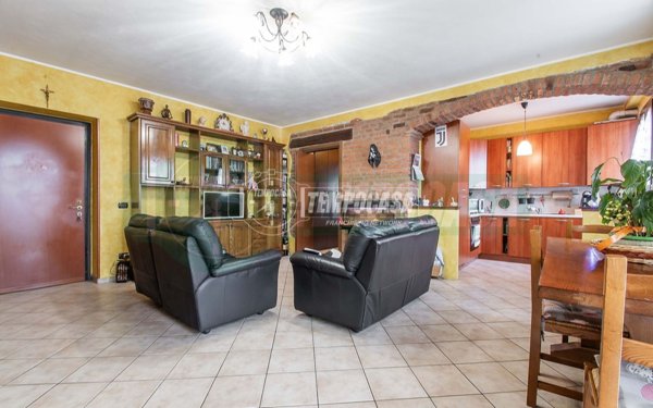 appartamento in vendita a Turate