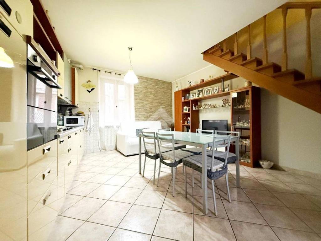 appartamento in vendita a Turate