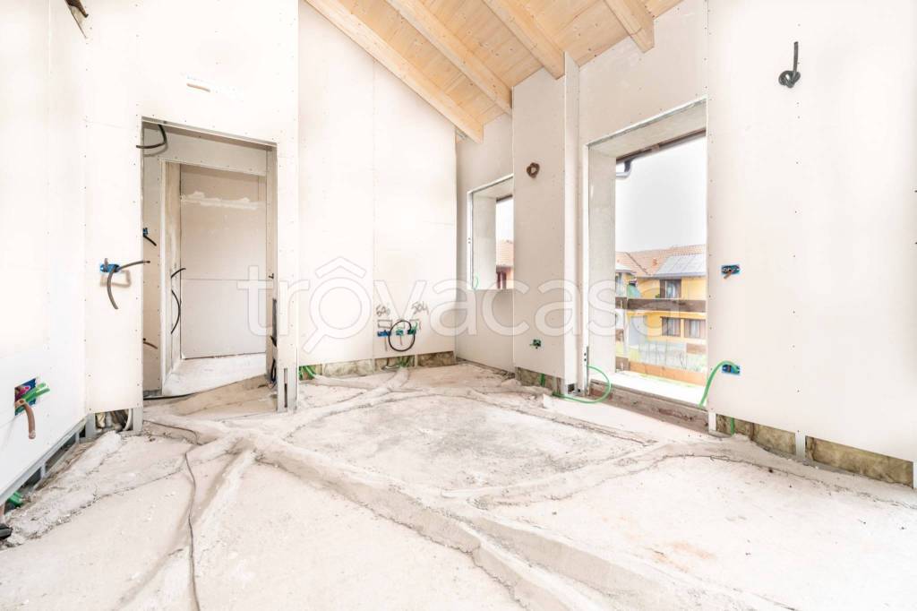 appartamento in vendita a Turate in zona Mascazza
