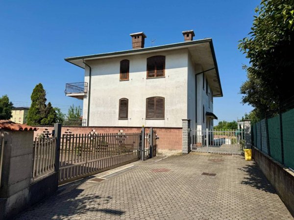 appartamento in vendita a Turate