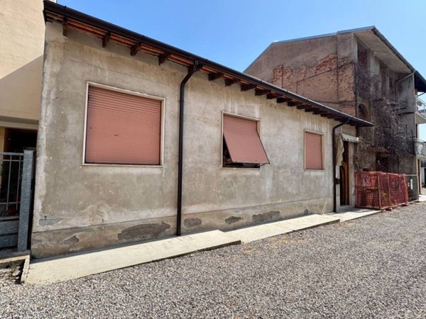casa indipendente in vendita a Turate