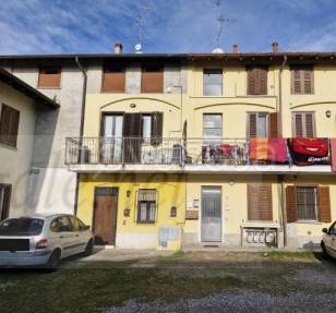 appartamento in vendita a Turate in zona Piatti