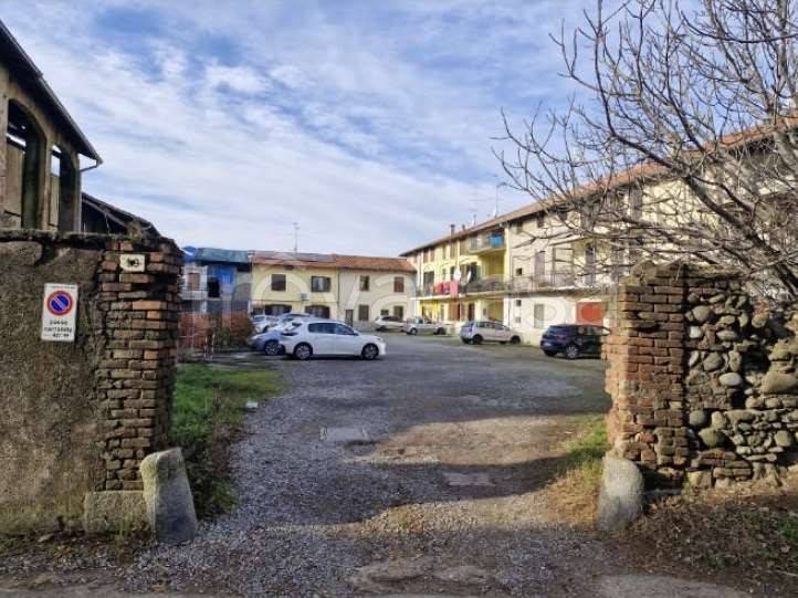 appartamento in vendita a Turate in zona Piatti