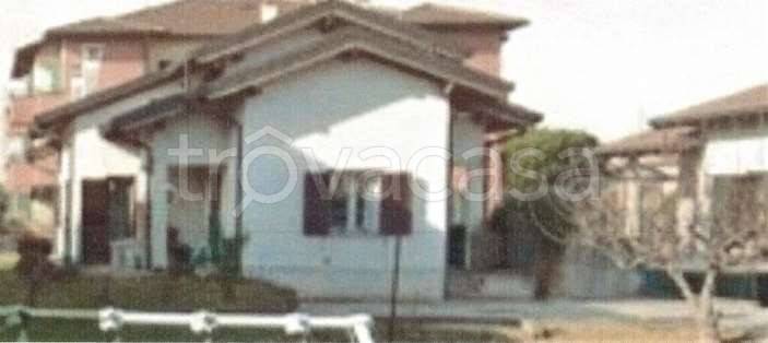 casa indipendente in vendita a Turate