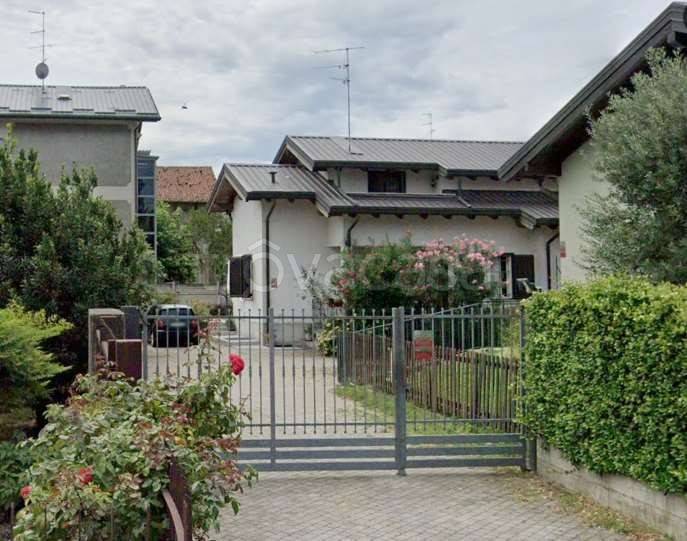 casa indipendente in vendita a Turate