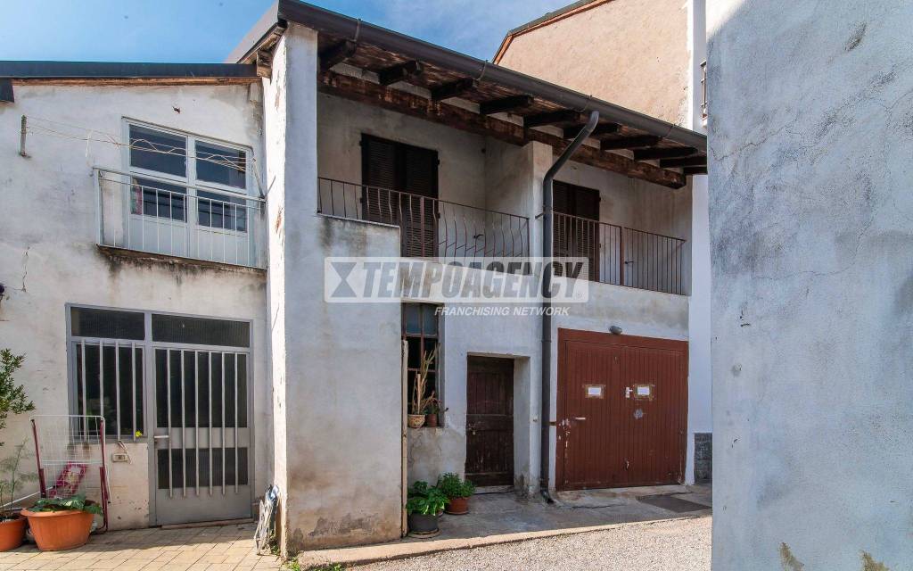 appartamento in vendita a Turate