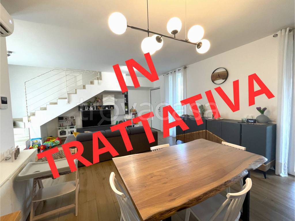 casa indipendente in vendita a Turate