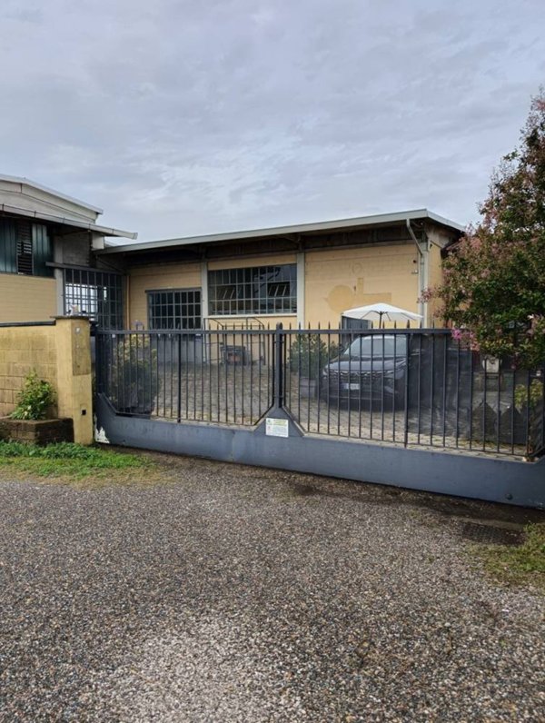 ufficio in vendita a Turate