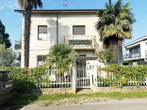 casa indipendente in vendita a Turate