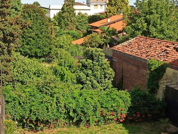 capannone in vendita a Turate