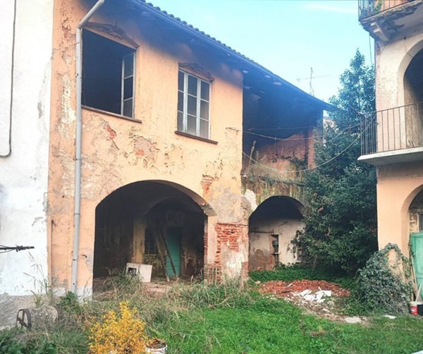 casa indipendente in vendita a Turate
