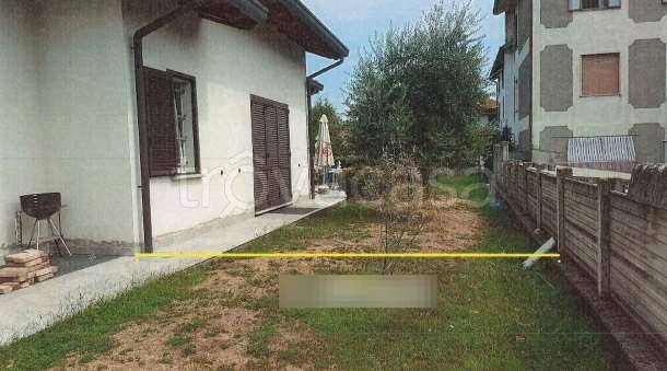 casa indipendente in vendita a Turate