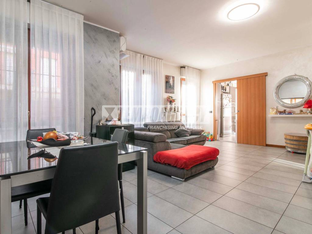 appartamento in vendita a Turate