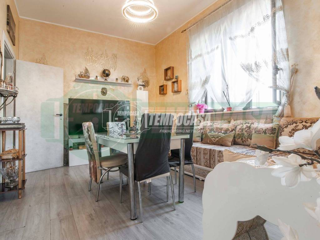 casa indipendente in vendita a Turate