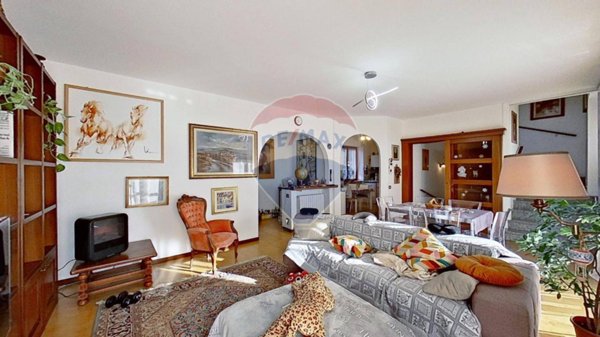 casa indipendente in vendita a Turate