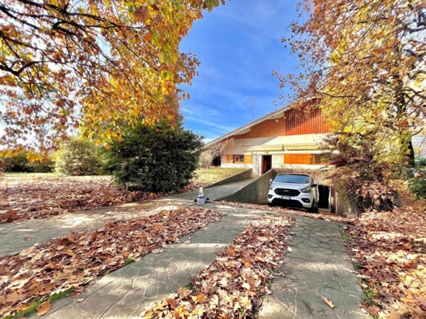 casa indipendente in vendita a Turate