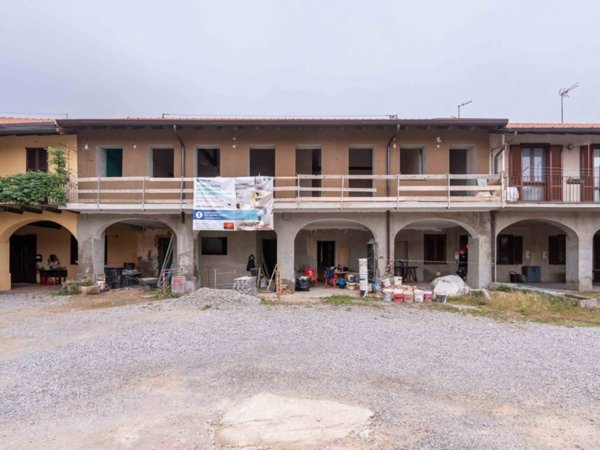 appartamento in vendita a Turate in zona Mascazza