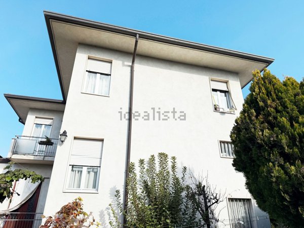 casa indipendente in vendita a Turate