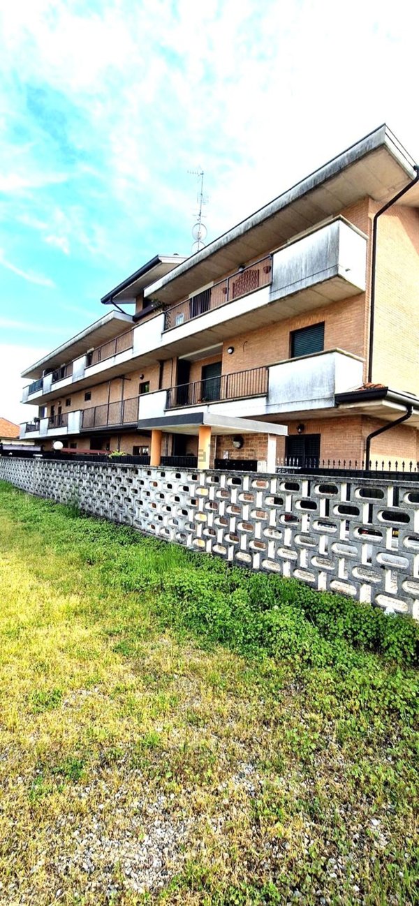 appartamento in vendita a Turate