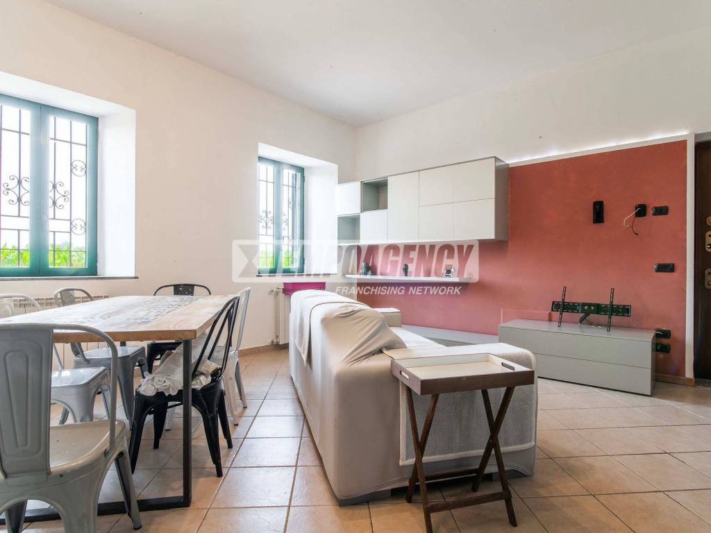 appartamento in vendita a Turate