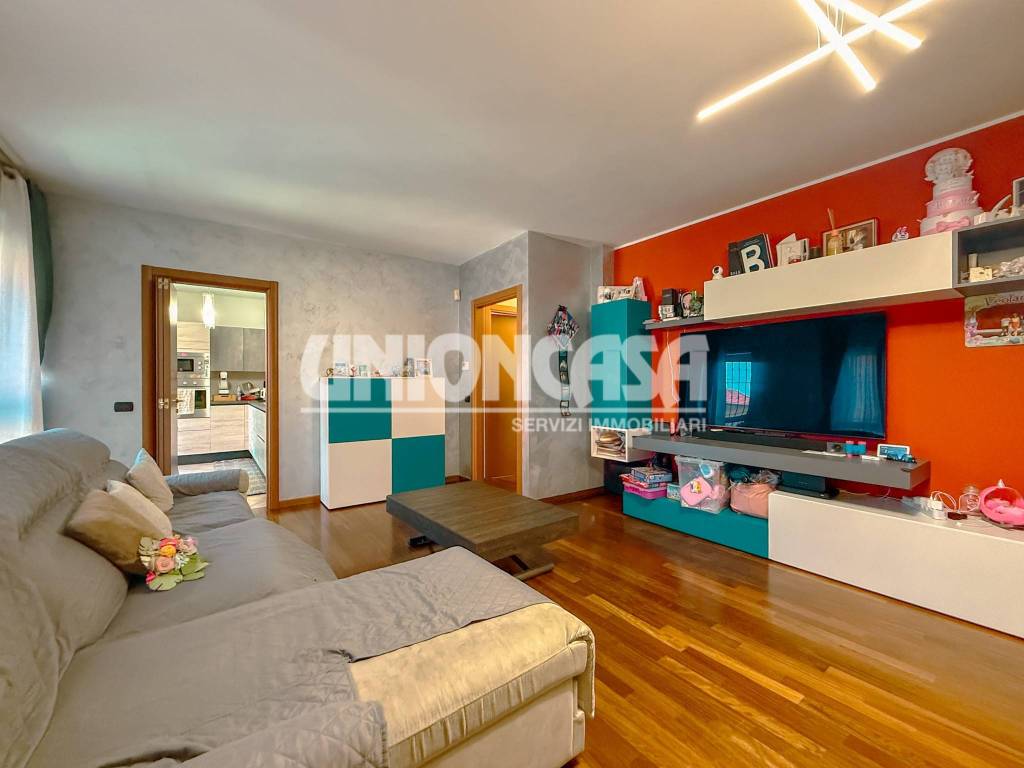 appartamento in vendita a Turate