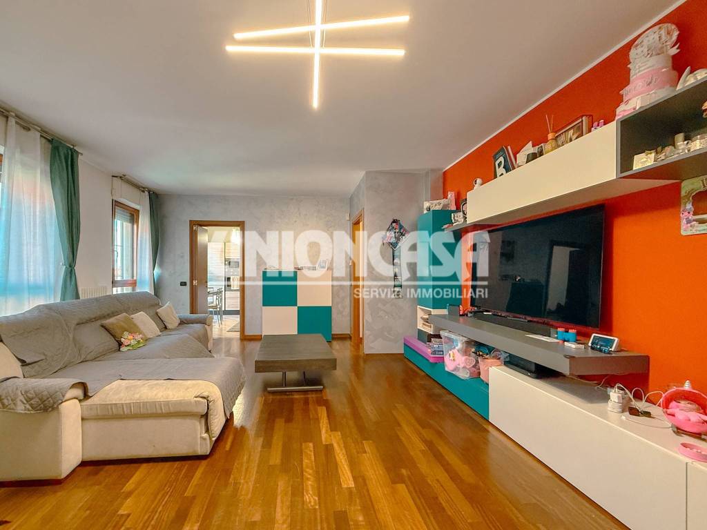 appartamento in vendita a Turate