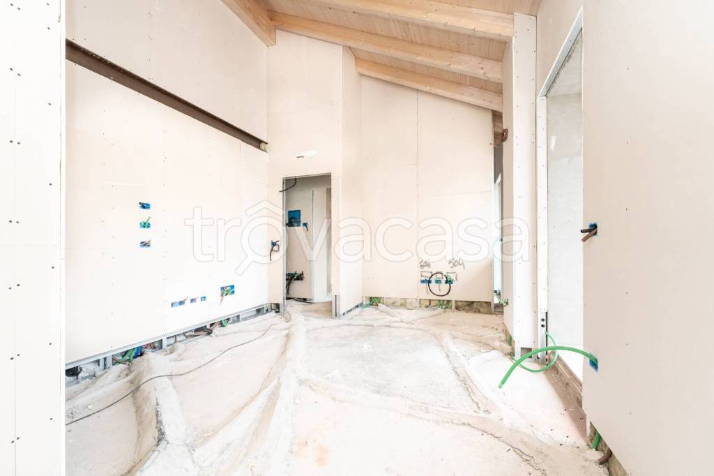 appartamento in vendita a Turate in zona Mascazza