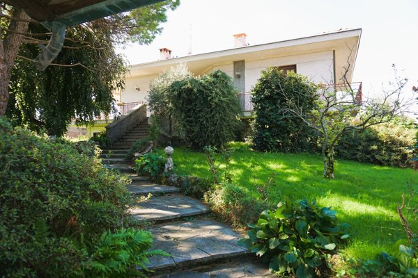 casa indipendente in vendita a Turate