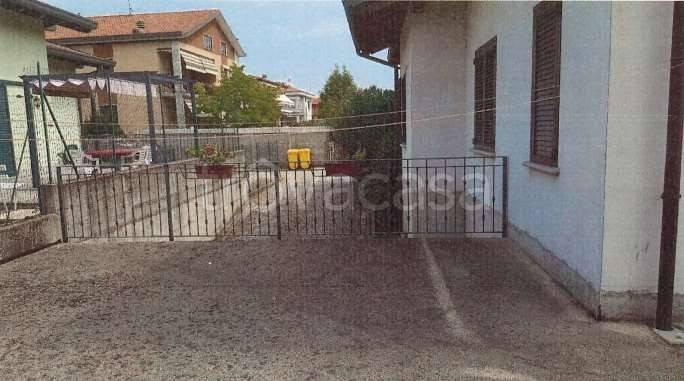 casa indipendente in vendita a Turate