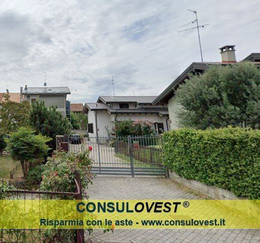 casa indipendente in vendita a Turate