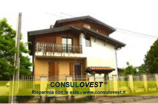 casa indipendente in vendita a Turate
