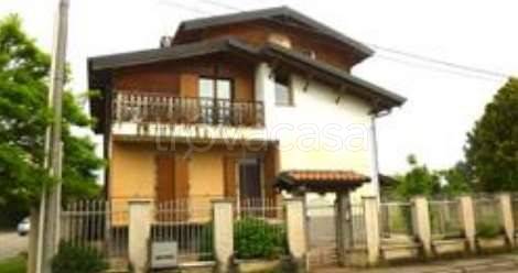 casa indipendente in vendita a Turate