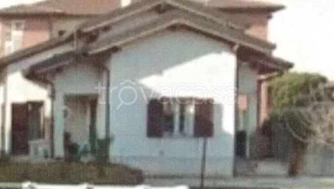 casa indipendente in vendita a Turate