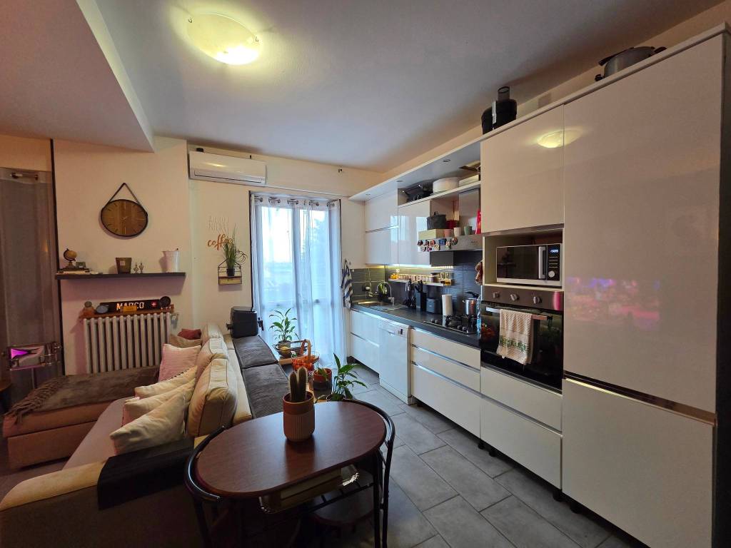 appartamento in vendita a Turate in zona Fagnana