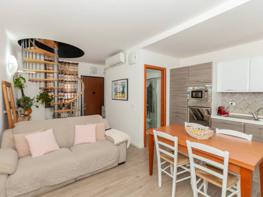 appartamento in vendita a Turate