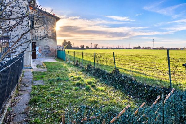 appartamento in vendita a Turate in zona Piatti