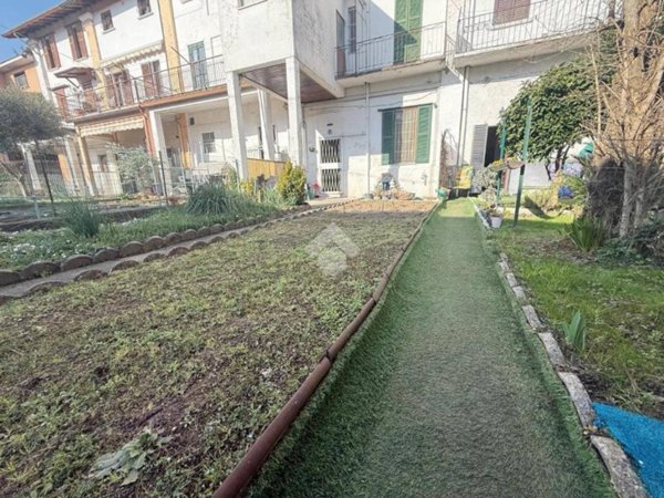 casa indipendente in vendita a Turate