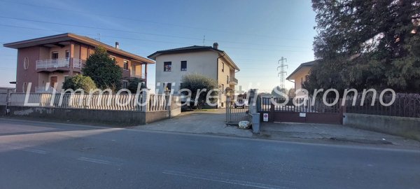 casa indipendente in vendita a Turate
