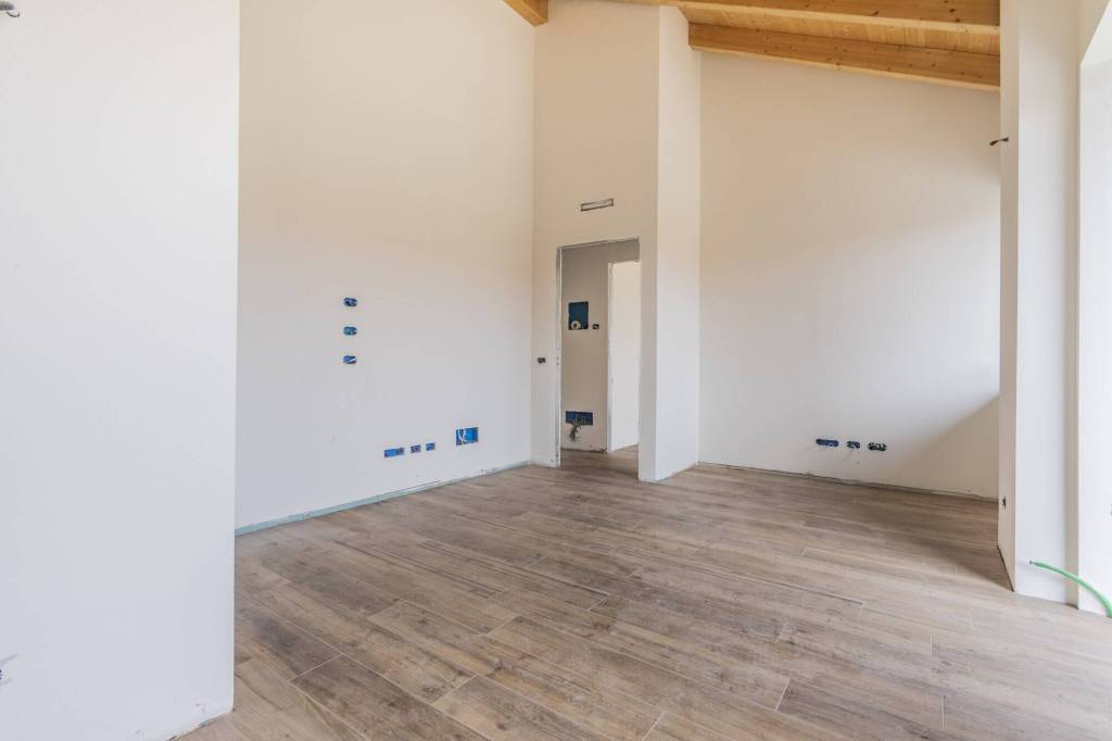 appartamento in vendita a Turate in zona Mascazza