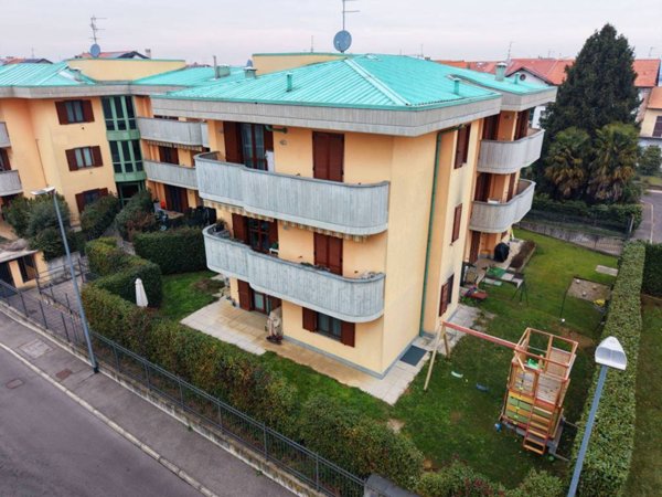appartamento in vendita a Turate