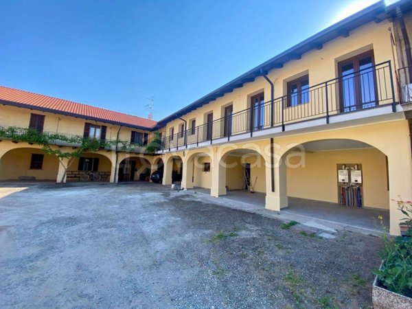 appartamento in vendita a Turate in zona Mascazza