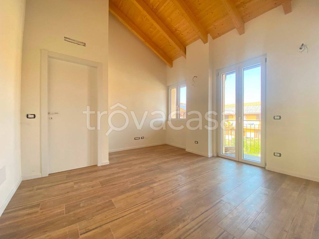 appartamento in vendita a Turate in zona Mascazza