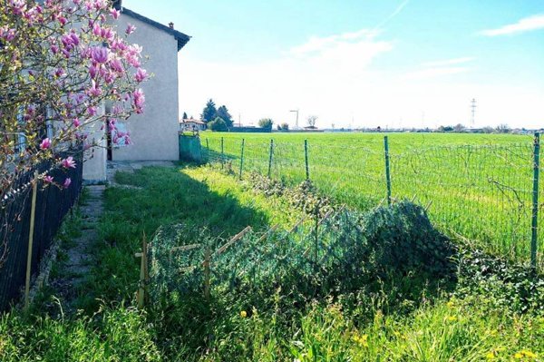 appartamento in vendita a Turate in zona Piatti