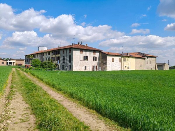 appartamento in vendita a Turate in zona Piatti