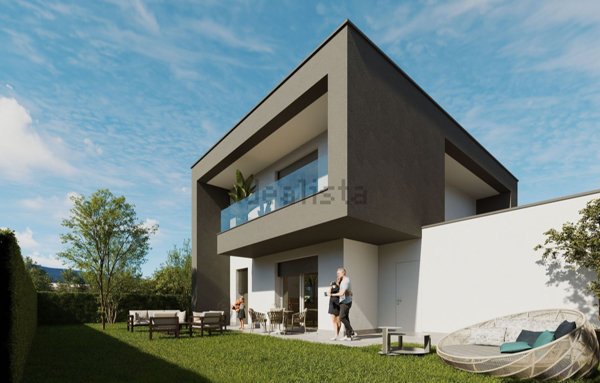 casa indipendente in vendita a Turate