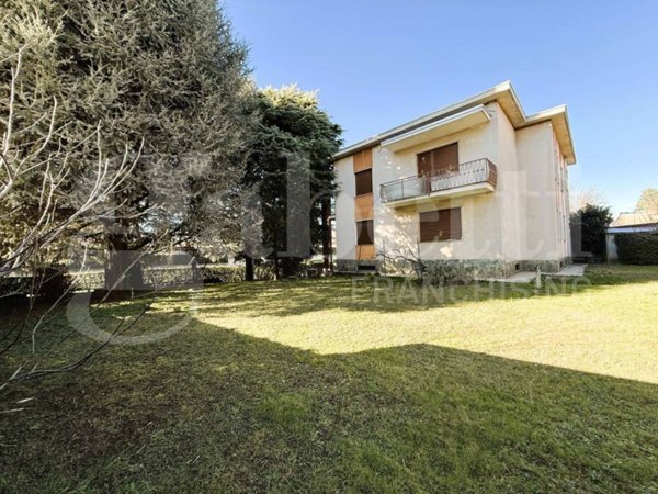 casa indipendente in vendita a Turate