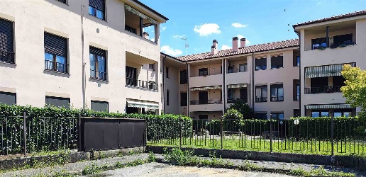 appartamento in vendita a Turate in zona Santa Maria