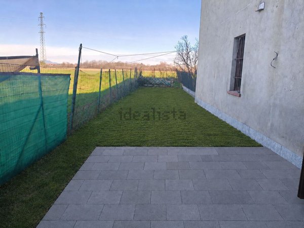 appartamento in vendita a Turate in zona Piatti